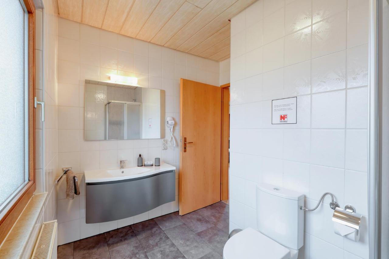 Seepark Kirchheim Ferienhaus Bei Nina Mit Sauna Eksteriør bilde